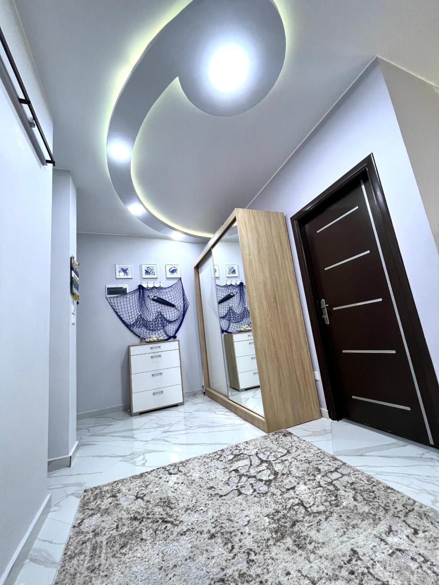 Graceland New In Center * Hurghada